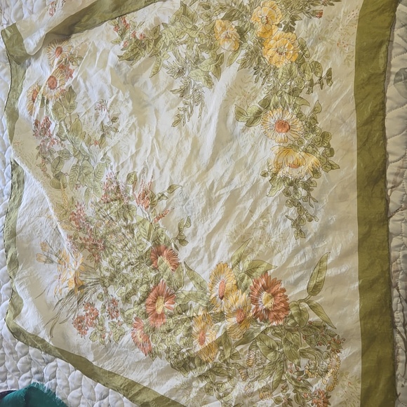 Orlana vintage handkerchiefs & Scarf - Picture 8 of 8